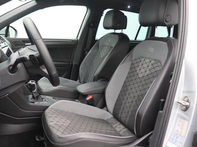 Volkswagen TIGUAN 1.4 TSI eHybrid R-Line Business+ 245PK DSG SOH 85,33%, Panoramadak, Trekhaak, Matrix LED Verlichting, Side Assist, 19" LM Velgen, Achteruitrijcamera, Discover Pro, Elektr. Achterklep