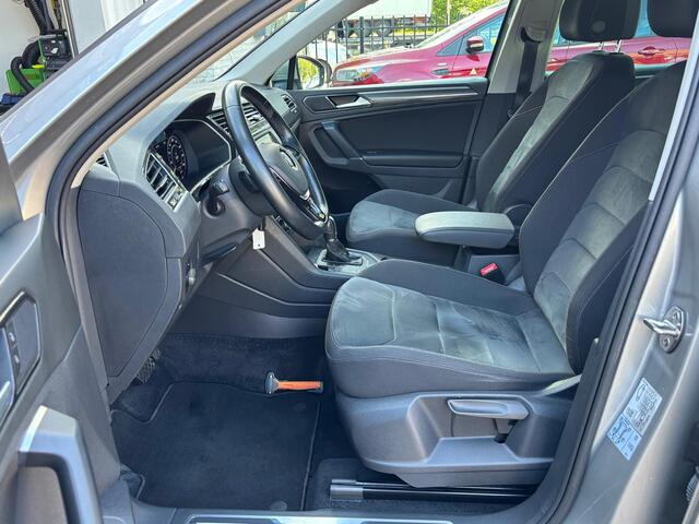 Volkswagen TIGUAN 2.0 180PK TSI 4Motion Highline | Orig. NL | Trekhaak | Digi Dash | Adaptive | NAP |
