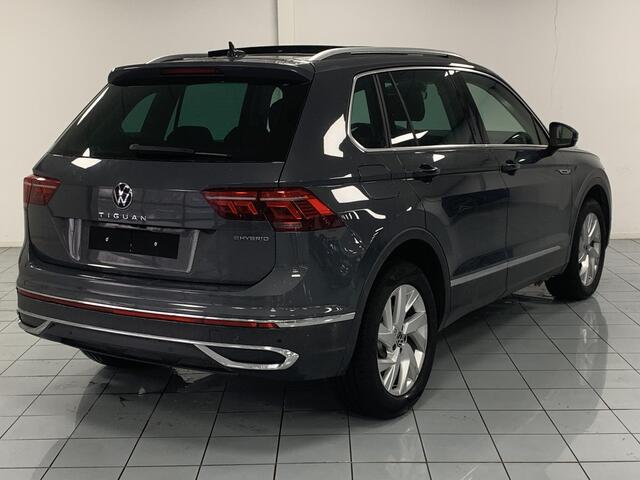 Volkswagen TIGUAN 1.4 TSI eHybrid Business+ | SOH 96,8% | Panoramadak | Camera | Navigatie | Climate Control |