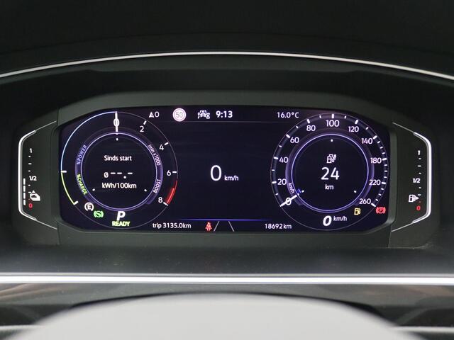 Volkswagen TIGUAN 1.4 TSI eHybrid Elegance 245PK DSG Trekhaak, Parkeersensoren voor en achter, 18" LM Velgen, Side Assist, Stoel-Stuurverwarming, Elektr. Achterklep