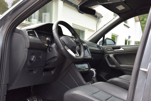 Volkswagen TIGUAN Allspace 1.5 TSI 150PK R-Line Business 7p / 7 Persoons DSG Automaat | Org. NL | BOVAG Garantie | Trekhaak | R-Line | Lederen bekleding | Trailer Assist | Camera | Apple Carplay/Android Auto | Verwarmd stuurwiel | Verwarmde voorruit | Verwarmde stoelen |