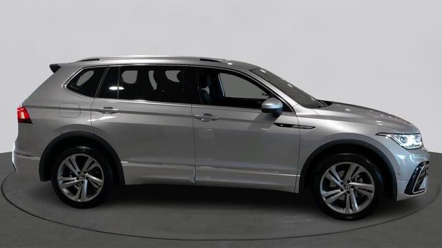 Volkswagen TIGUAN Allspace 1.5 TSI R-Line Business 7p. | Trekhaak | Derde zitrij | Winterpakket | LED matrix |