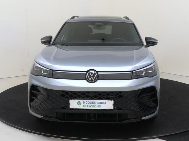Volkswagen TIGUAN 1.5 eHybrid R-Line Business | Lederen bekleding | Electrische stoelbediening | 20" velgen | 360 camera | Dodehoek sensor