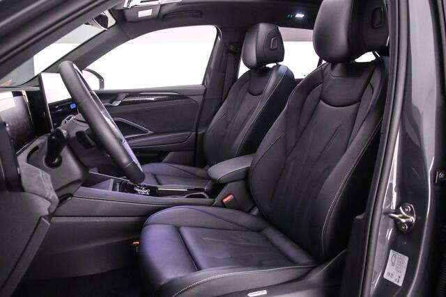 Volkswagen TIGUAN 1.5 eHybrid R-Line Edition 272pk DSG Automaat, Trekhaak, Panoramadak, Lederen bekleding, Harman Kardon, 360 camera, Stoelverwarming, Stuurverwarming, Navigatie, App-connect, Matrix LED-koplampen