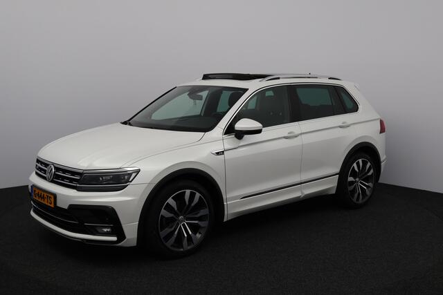 Volkswagen TIGUAN 1.5 TSI ACT R-Line/ Elek. Trekhaak/ Panorama-Dak/ 20'' LMV/ LED koplampen/ Zwarte-Hemel/ Adaptive Cruise/ Stoelverw./ Alcantara/ Virtual Cockpit/ Apple + Android/ DAB+/ Navi/ Lane-Assist./ Extra getint glas/ Ext