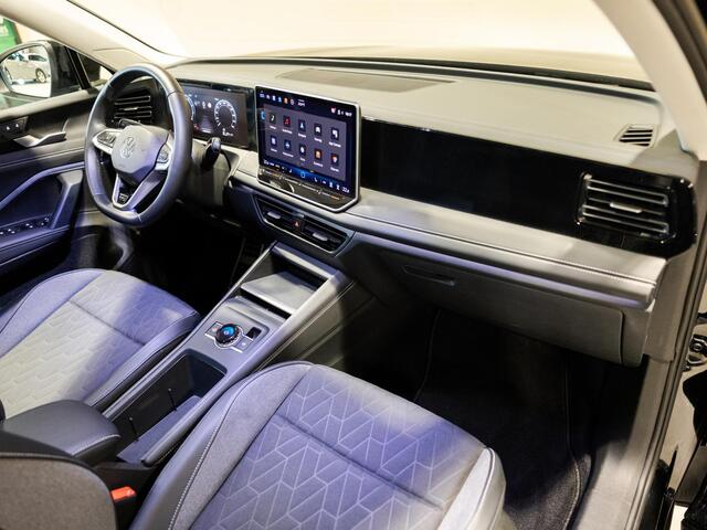 Volkswagen TIGUAN 1.5 eTSI Life Edition / 130pk / Rondomzicht camera / Dodehoek assistent / Stoelverwarming /