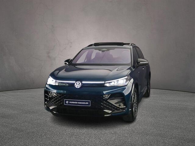 Volkswagen TIGUAN 1.5 eHybrid R-Line Edition 272pk DSG Automaat, Trekhaak, Panoramadak, Lederen bekleding, Harman Kardon, 360 camera, Adaptive cruise control, Dodehoeksensoren, Matrix LED koplampen, App-connect, Navigatie, Elektrische achterklep