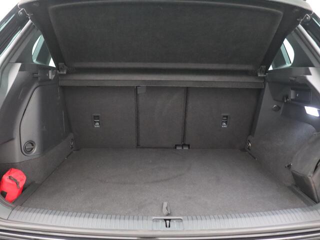 Volkswagen TIGUAN 1.4 TSI eHybrid R-Line Business Panoramadak, Achteruitrijcamera, Side Assist, Keyless, Matrix LED Verlichting, 19" LM Velgen, Elektr. Achterklep, Stoel-Stuurverwarming