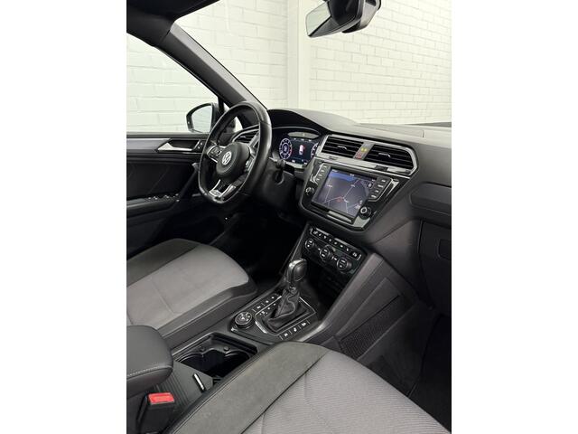 Volkswagen TIGUAN 2.0 TSI 4Motion R-Line! Pano, 360 Camera, HUD, Elektr Trekhaak, Enz. Enz....
