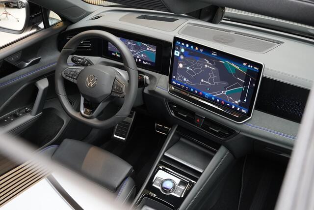 Volkswagen TIGUAN 1.5/272pk eHybrid R-Line Blackstyle VOL!|2026|Panoramadak|Trekhaak|Leer+Verwarming+Ventilatie|Head-up|20"Blackstyle|Discover Pro Max