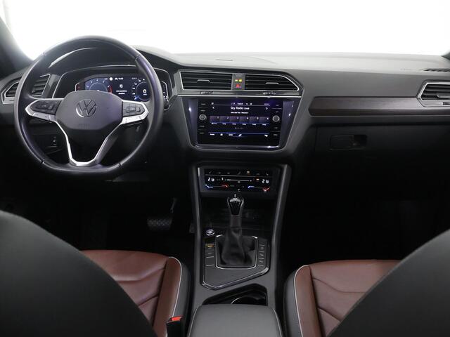 Volkswagen TIGUAN 1.5 TSI Elegance | Elektr. Trekhaak | Lederen bekleding | Adaptieve Cruise Control | IQ Light |