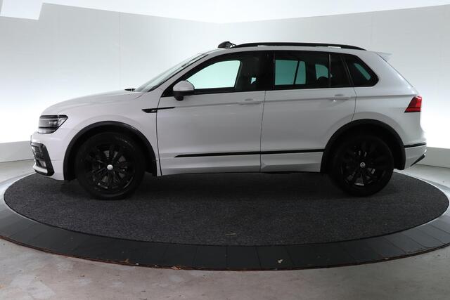 Volkswagen TIGUAN 2.0 TSI 4Motion Highline | SCHUIF-KANTEL DAK | TREKHAAK | 360 CAMERA |