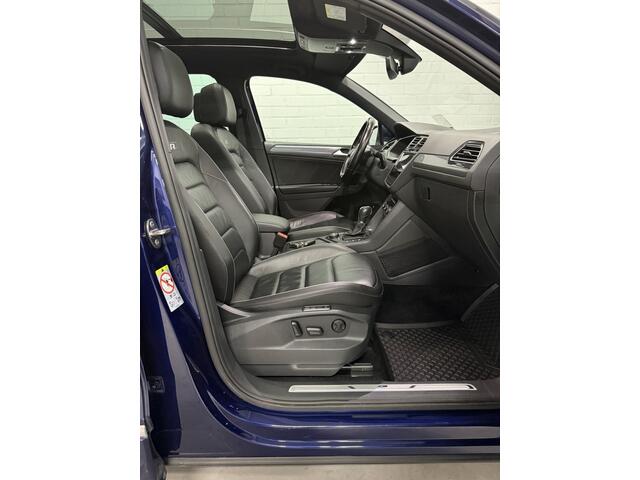 Volkswagen TIGUAN 2.0 TSI 4Motion R-Line! Pano, HUD, 360 Camera, Elektr. Trekh. Memory stoelen!