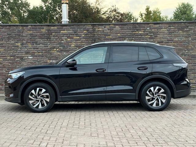 Volkswagen TIGUAN 1.5 ETSI LIFE Edition Massage stoelen Leer Camera