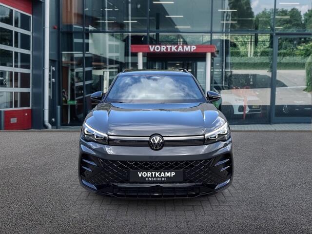 Volkswagen TIGUAN 1.5 eTSI R-LINE TREKHAAK/360CAM/ELEK-KLEP/ACC/STOEL+STUURVERW/CARPLAY