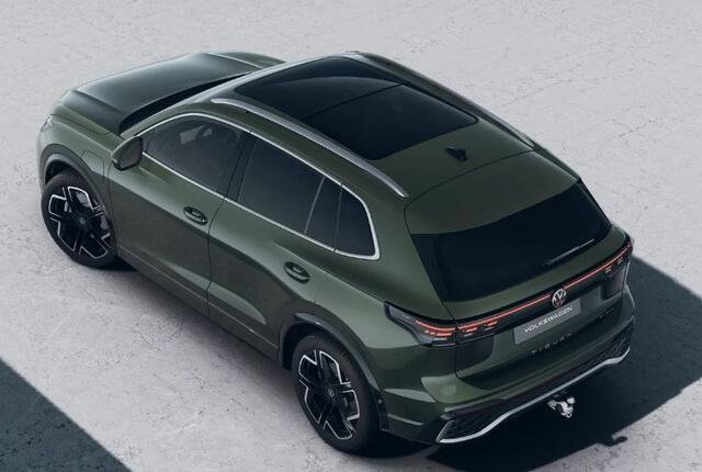 Volkswagen TIGUAN 1.5 eHybrid 272PK DSG R-Line Edition / Resterende Fabrieksgarantie tot 29-06 2030 / Trekhaak / Panoramadak / 20'' LMV / VW