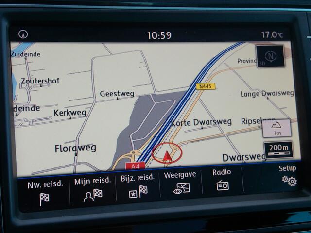 Volkswagen TIGUAN 1.4 TSI R-Line, Trekhaak / Elektr. Schuifdak / Full LED / Carplay + Android Auto / 19' LMV