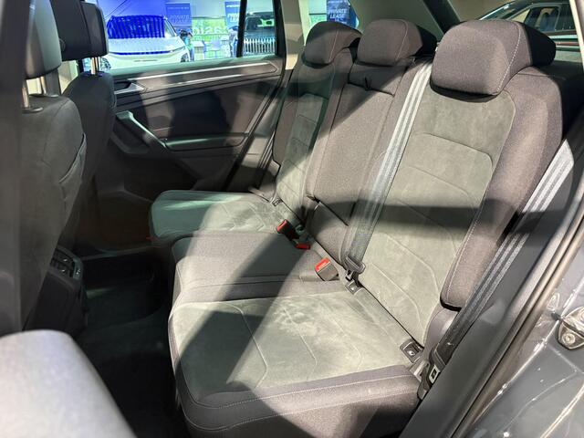 Volkswagen TIGUAN 1.4 TSI eHybrid Business+ | SOH 96,8% | Panoramadak | Camera | Navigatie | Climate Control |