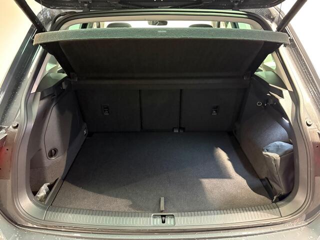 Volkswagen TIGUAN 1.4 TSI eHybrid Business+ | SOH 96,8% | Panoramadak | Camera | Navigatie | Climate Control |