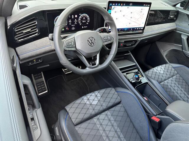 Volkswagen TIGUAN 1.5 eHybrid 272pk R-Line | Black line | Head up | 360 Camera | Trekhaak | Dode hoek | IQ light | Elek. klep | Rijklaar incl. garantie