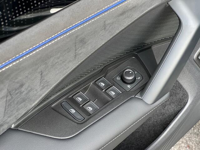 Volkswagen TIGUAN 1.5 eHybrid 272pk R-Line | Black line | Head up | 360 Camera | Trekhaak | Dode hoek | IQ light | Elek. klep | Rijklaar incl. garantie