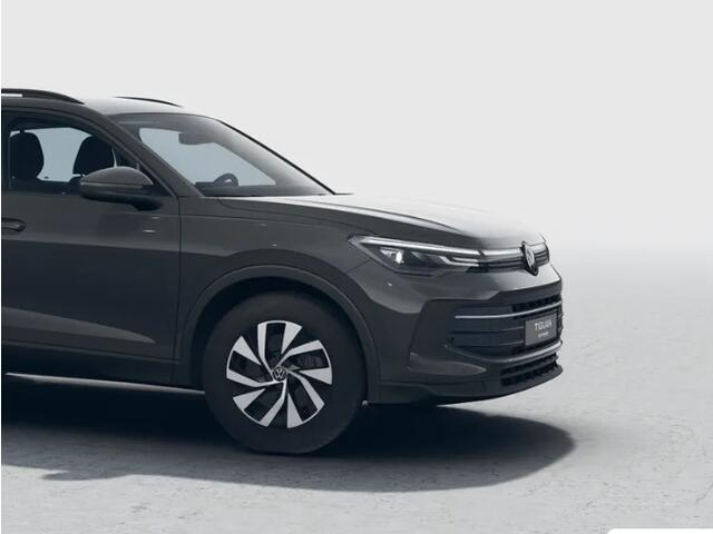 Volkswagen TIGUAN Limited Edition 1.5 eHybrid 204 PK 6 versn. DSG · Achteruitrijcamera · Draadloze telefoonlader · verwarmde voorstoelen · Trekhaak pakket ·