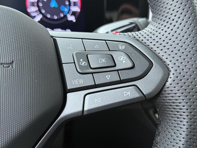 Volkswagen TIGUAN 1.5 eHybrid R-Line Edition | 272 PK | SoH 100% | Trekhaak wegklapbaar | Adaptive Cruise Control | 360 graden camera | Panoramadak | Head-up Display | Matrix LED | Keyless Entry | Climate control | Dodehoek detectie | Elektrische achterklep | Draadloze telefoonlader | Navigatiesysteem | Stoelmassage | Stuur- & Stoelverwarming | Apple Carplay / Android Auto |