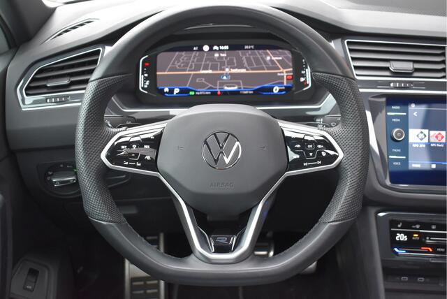 Volkswagen TIGUAN 1.5 TSI R-Line Business+ Vol! Panorama, Elek. trekhaak, H&K, Matrix LED, Suzuka 20''