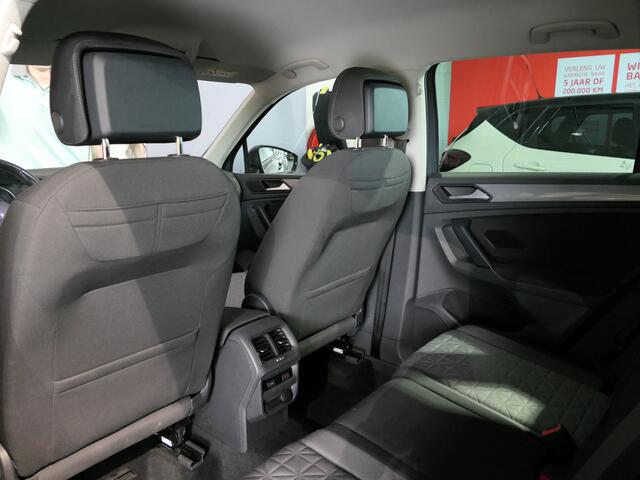 Volkswagen TIGUAN 1.5 TSI Life Business - Navi - Stuur en stoelverw - Sensor V+A