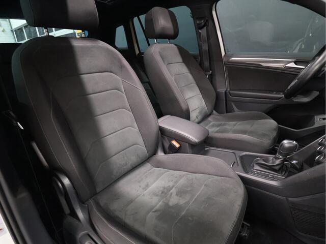 Volkswagen TIGUAN 1.4 TSI ACT Comfortline Business R Line [SCHUIFKANTELDAK, APPLE CARPLAY, ANDROID, STOELVERWARMING, ADAPTIVE CRUISE CONTROL, DIGITAL DASH, CAMERA, PDC V+A, ELEKTRISCHE ACHTERKLEP, CLIMATE CONTROL, LED, BLUETOOTH, NIEUWSTAAT]