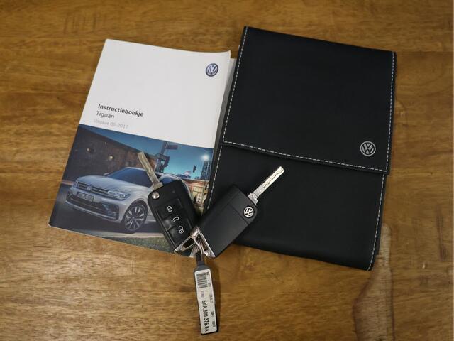 Volkswagen TIGUAN 1.4 TSI ACT Comfortline Business R Line [SCHUIFKANTELDAK, APPLE CARPLAY, ANDROID, STOELVERWARMING, ADAPTIVE CRUISE CONTROL, DIGITAL DASH, CAMERA, PDC V+A, ELEKTRISCHE ACHTERKLEP, CLIMATE CONTROL, LED, BLUETOOTH, NIEUWSTAAT]