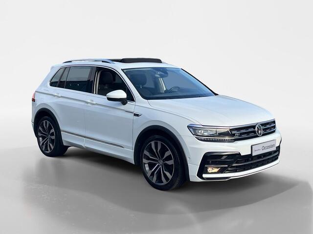 Volkswagen TIGUAN 2.0 TSi DSG-aut. 4Motion Highline R-Line NL Auto | 11-2017 | Pano dak | Trekhaak | 20" | Stoelverwarming | Etc.