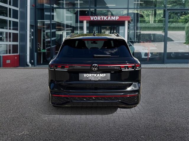 Volkswagen TIGUAN 1.5 eTSI R-LINE TREKHAAK/CAMERA/ELEK-KLEP/ACC/IQ/STOEL+STUURVERW