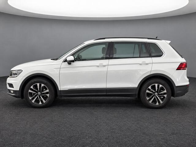 Volkswagen TIGUAN 1.5 TSI ACT Comfortline Business / Pano / Parkeersensoren voor en achter / Navi / Adaptive Cruise Control / App-Connect