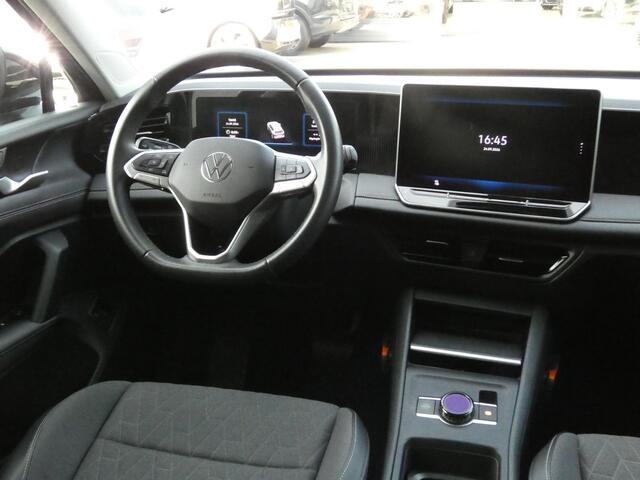 Volkswagen TIGUAN 1.5 eHybrid Life Edition | TREKHAAK | APPLE CARPLAY | NAVIGATIE |