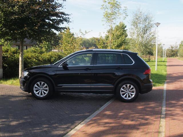 Volkswagen TIGUAN 1.5 TSI Comfortline Business | Apple Carplay | ACC | Parkeesensoren | DAB | NL-Auto |