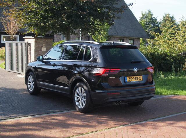 Volkswagen TIGUAN 1.5 TSI Comfortline Business | Apple Carplay | ACC | Parkeesensoren | DAB | NL-Auto |