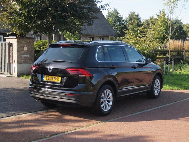 Volkswagen TIGUAN 1.5 TSI Comfortline Business | Apple Carplay | ACC | Parkeesensoren | DAB | NL-Auto |