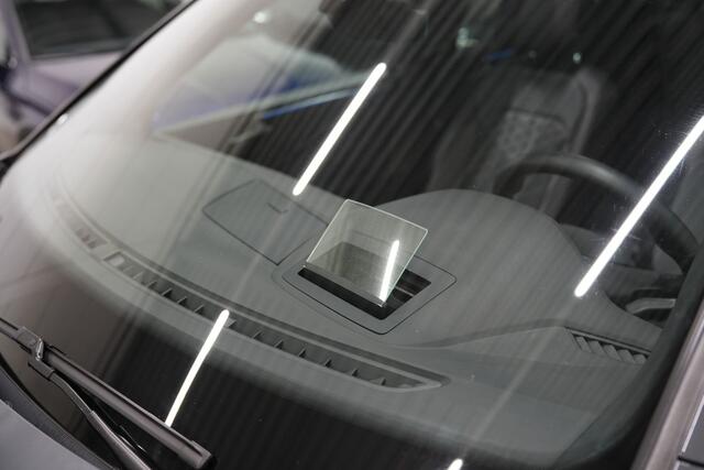 Volkswagen TIGUAN 1.5 TSI R-Line * Pano - Trekhaak - Camera - Black Style - ACC - Blind Spot - 20" - IQ Light - Head Up *