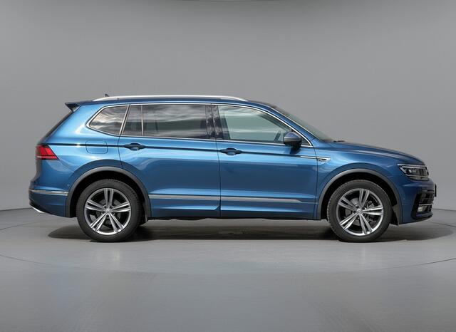 Volkswagen TIGUAN Allspace 1.5 TSI Highline Business R 7p. | Trekhaak | Pano | Keyless