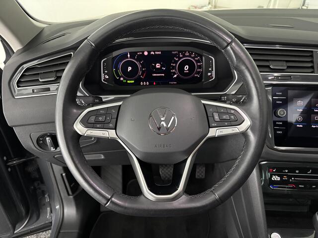 Volkswagen TIGUAN 1.4 TSI eHybrid Elegance | SCHUIF - KANTEL | LEDER | STOEL-STUURVERW. | CARPLAY |