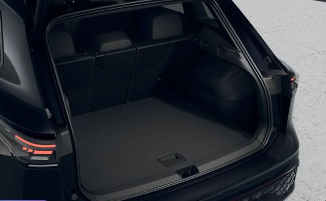 Volkswagen TIGUAN 1.5 eHybrid R-Line Edition / Leder / Panodak / R-Line / Wegklapbare trekhaak / Navi / APP connect