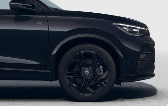 Volkswagen TIGUAN 1.5 eHybrid R-Line Edition / Leder / Panodak / R-Line / Wegklapbare trekhaak / Navi / APP connect