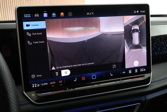 Volkswagen TIGUAN 1.5 eTSI 150pk DSG R-Line Edition Trekhaak 360Camera harman/kardon HUD Keyless Panoramadak Navigatie