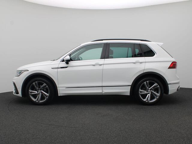 Volkswagen TIGUAN 1.5 TSI R-Line Business+ 150PK DSG Trekhaak, Matrix LED Verlichting, 19" LM Velgen, Navi, Keyless, Stoelverwarming