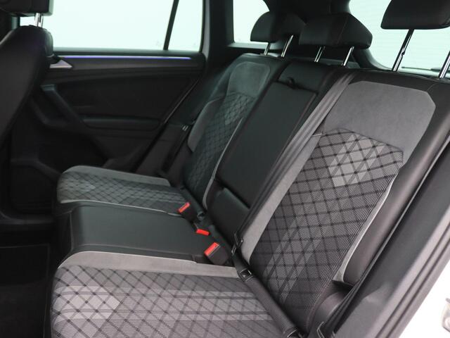 Volkswagen TIGUAN 1.5 TSI R-Line Business+ 150PK DSG Trekhaak, Matrix LED Verlichting, 19" LM Velgen, Navi, Keyless, Stoelverwarming