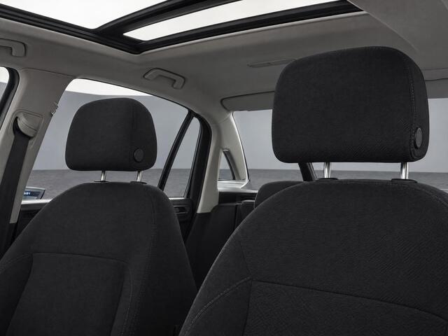 Volkswagen TIGUAN 1.4TSIeHybrid 180kW/245PK Elegance · Panoramadak · Camera + Parkeersensoren · Navigatie · Apple/Android Car Play ·