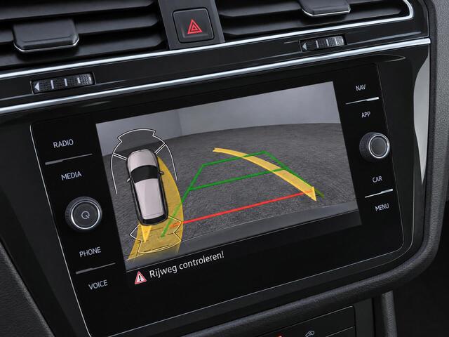 Volkswagen TIGUAN 1.4TSIeHybrid 180kW/245PK Elegance · Panoramadak · Camera + Parkeersensoren · Navigatie · Apple/Android Car Play ·