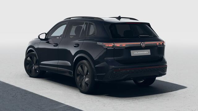 Volkswagen TIGUAN Edition 20 | 30,5 cm display met 2D en 3D weergave | Automatische afstandsregeling (Adaptive Cruise Control) | Diefstalalarm