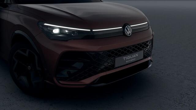 Volkswagen TIGUAN Edition 20 | 30,5 cm display met 2D en 3D weergave | Automatische afstandsregeling (Adaptive Cruise Control) | Diefstalalarm